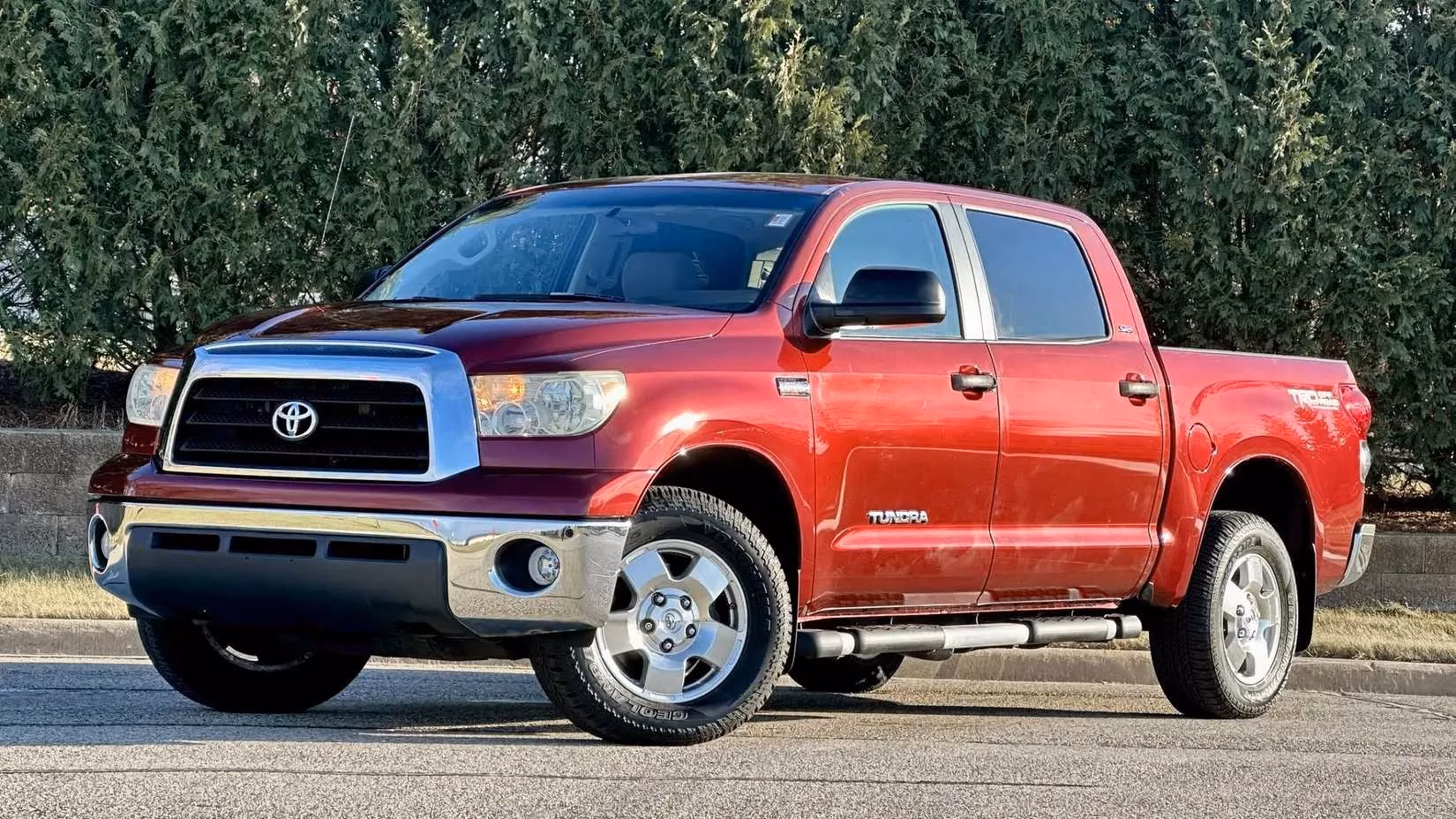 10-used-pickups-under-25k-that-tow-over-10000-lbs-2026-edition-image-2