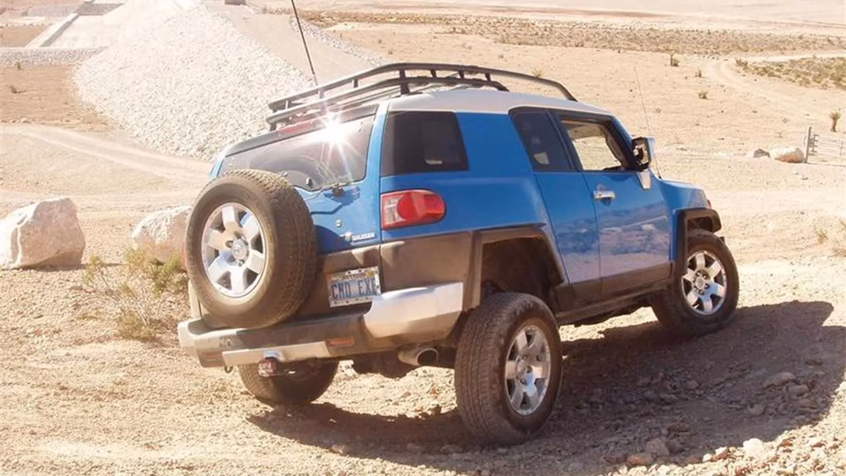 stick-shift-legends-the-best-used-off-road-trucks-and-suvs-still-worth-hunting-in-2026-image-3