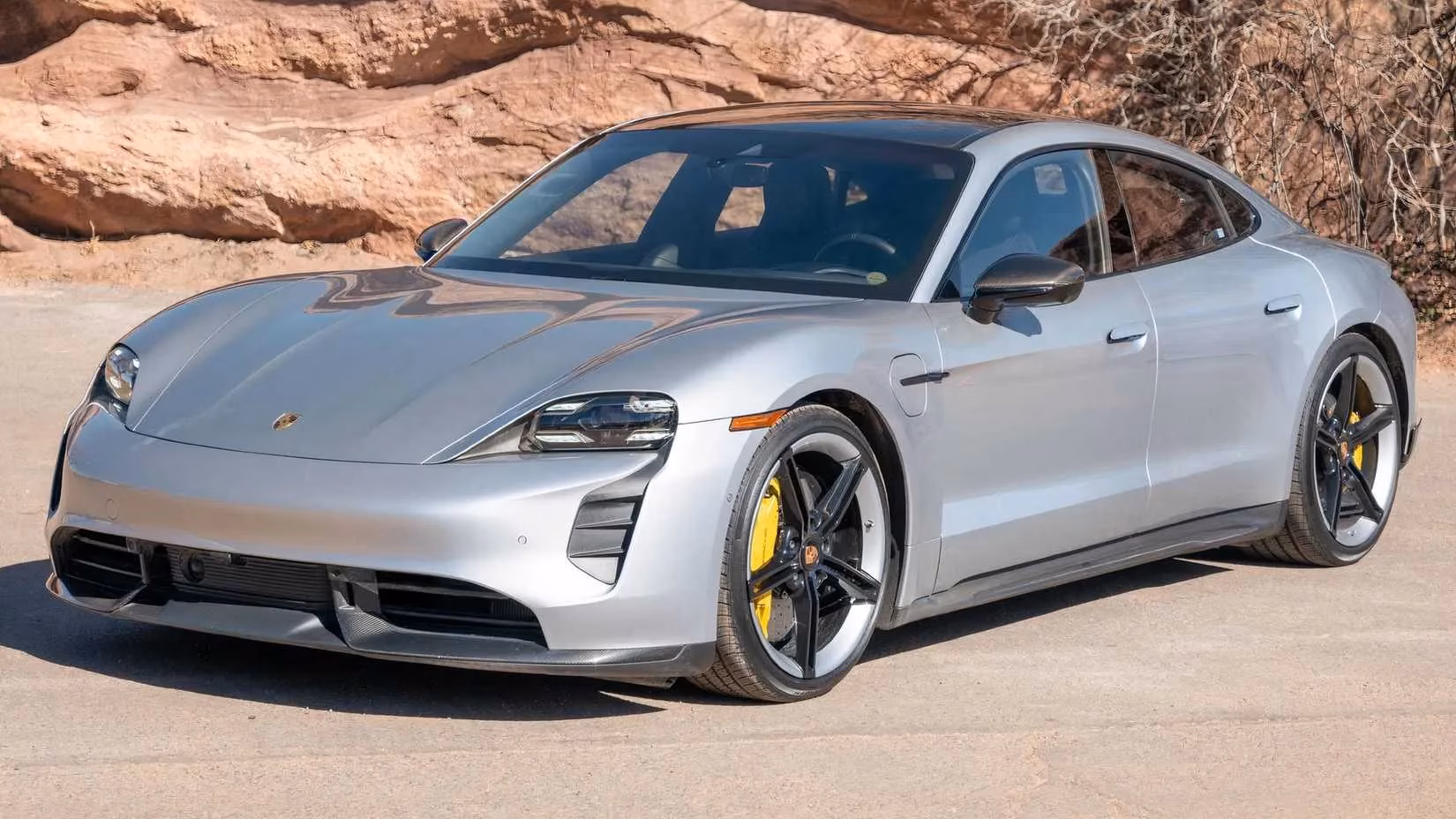 used-sports-sedans-that-beat-a-porsche-911-for-less-image-3