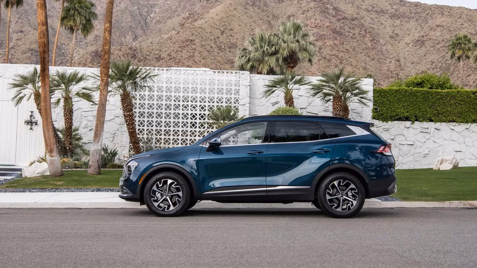 the-rise-of-hybrid-suvs-why-these-underrated-powerhouses-are-the-future-image-3