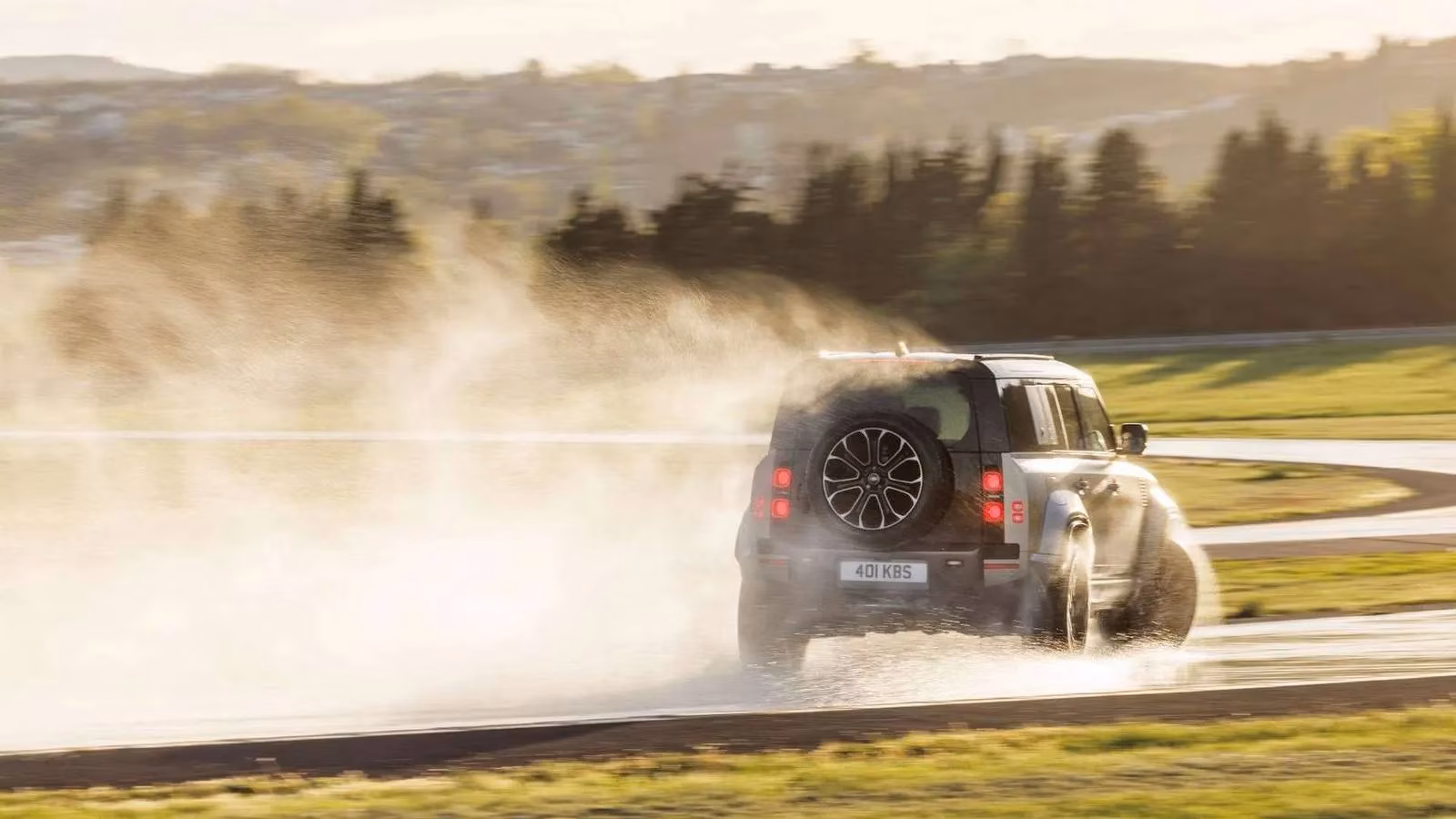 roaring-v8-beasts-my-off-road-odyssey-in-2026-image-0