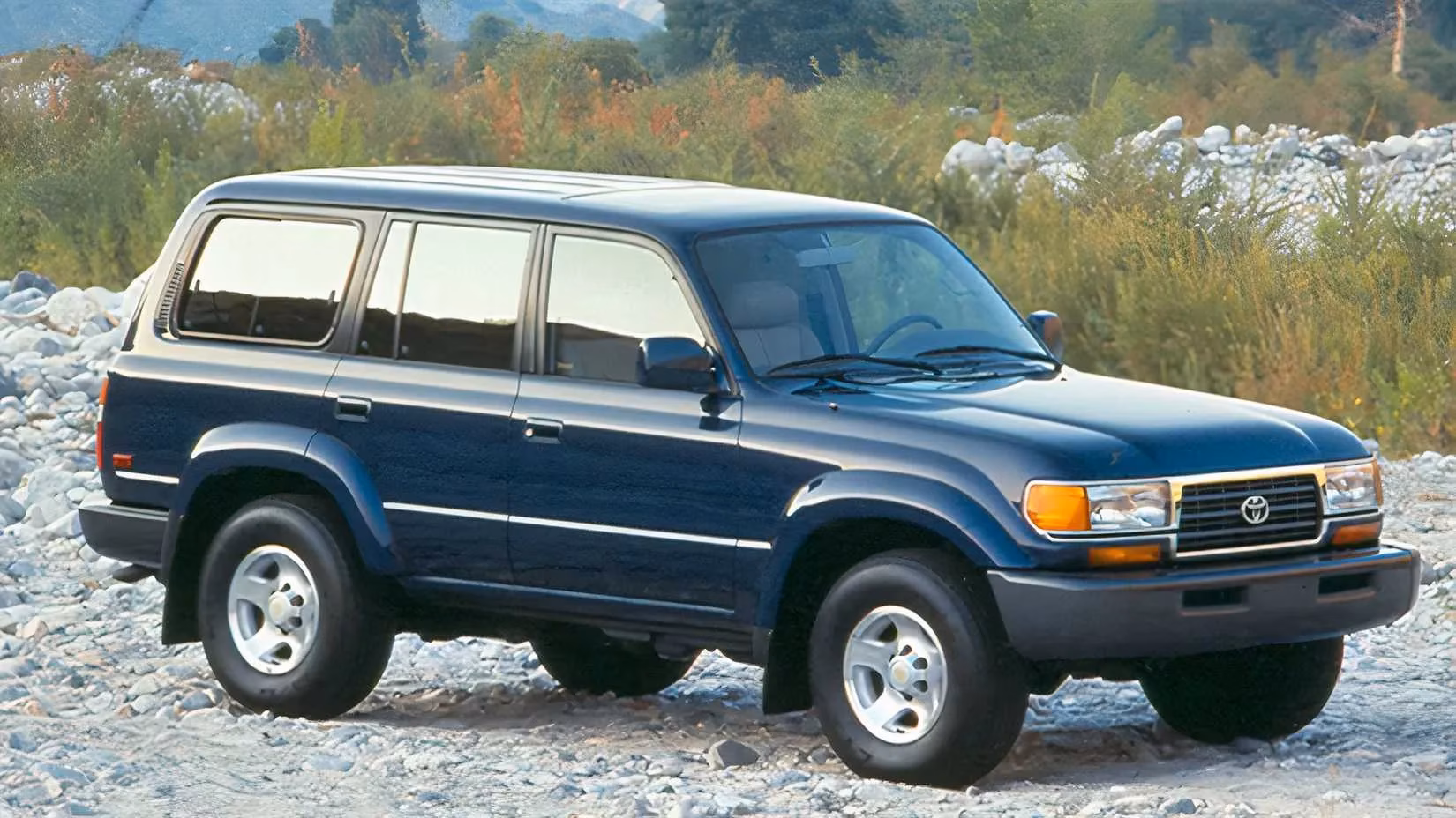 stick-shift-legends-the-best-used-off-road-trucks-and-suvs-still-worth-hunting-in-2026-image-4