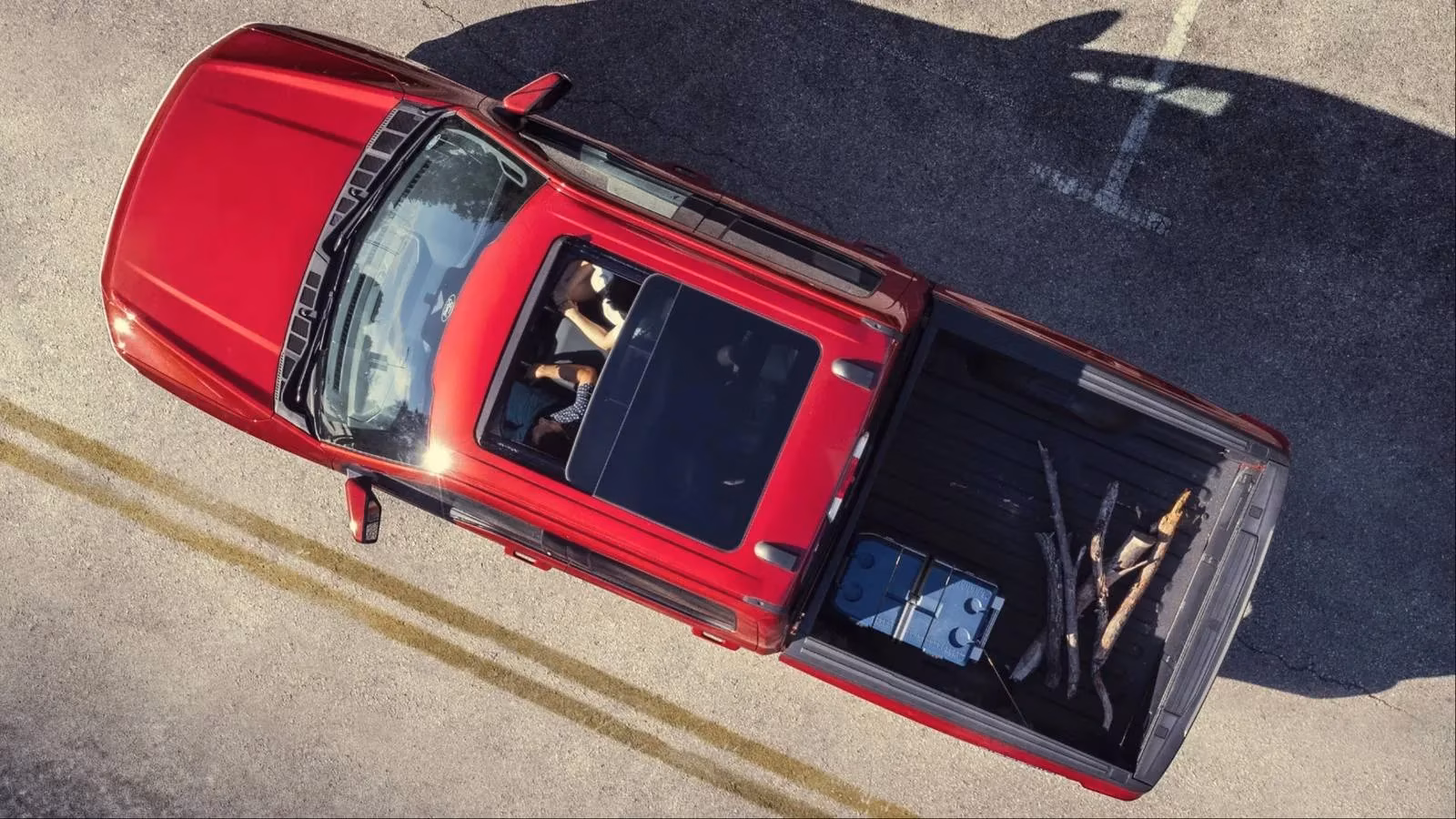 ford-f-150-lightning-leaves-tesla-cybertruck-in-the-rearview-mirror-through-2026-sales-surge-image-0