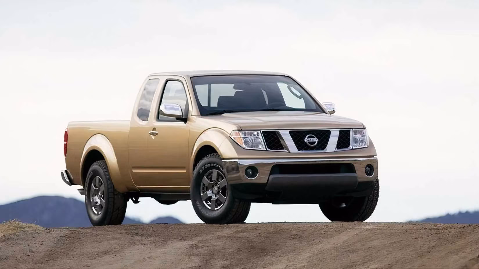 most-reliable-manual-pickup-trucks-that-still-outwork-modern-tech-in-2026-image-4
