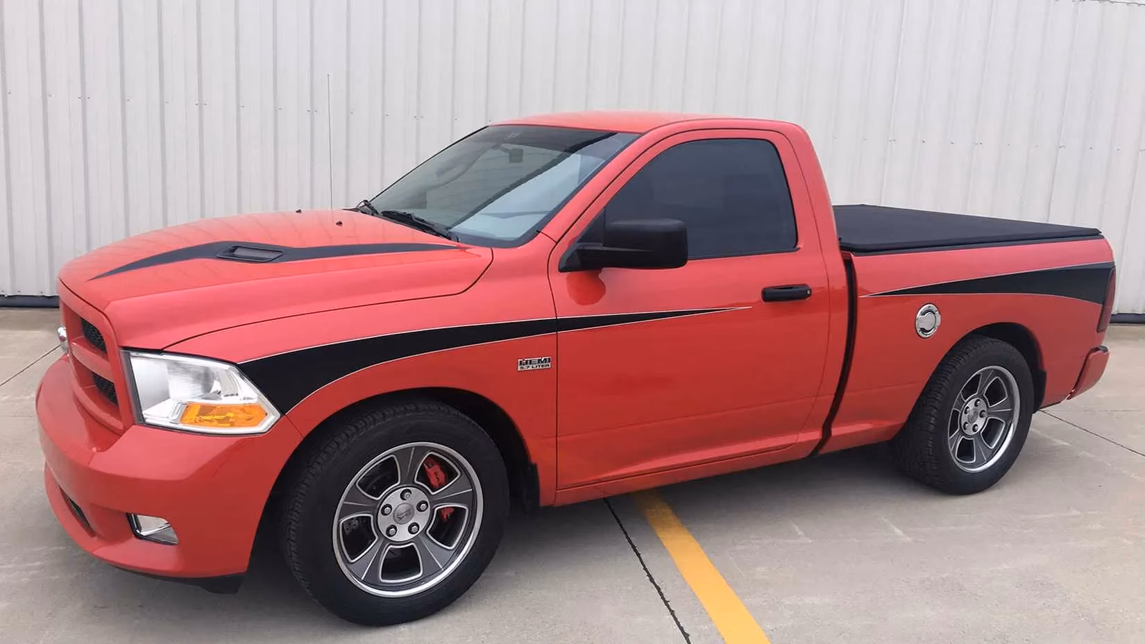 10-used-pickups-under-25k-that-tow-over-10000-lbs-2026-edition-image-3