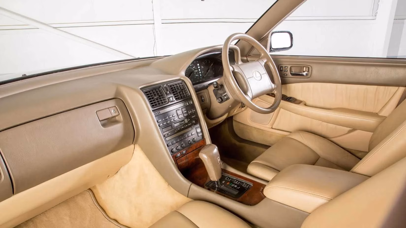 the-lexus-ls400-the-unbeatable-affordable-legend-that-makes-my-lunch-break-dreams-come-true-image-3