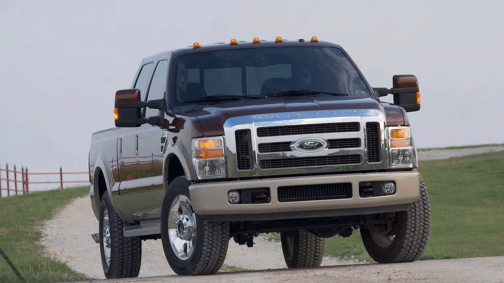 10-used-pickups-under-25k-that-tow-over-10000-lbs-2026-edition-image-5