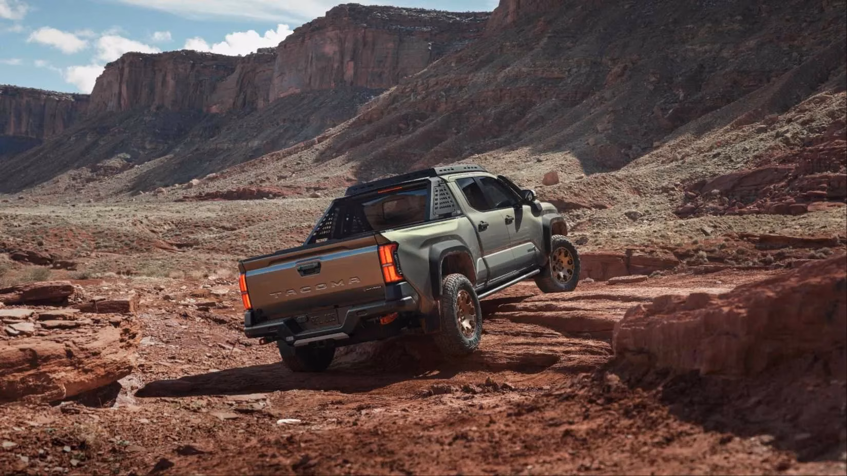 toyota-s-2025-tacoma-pricing-still-tells-a-smart-story-in-2026-image-2