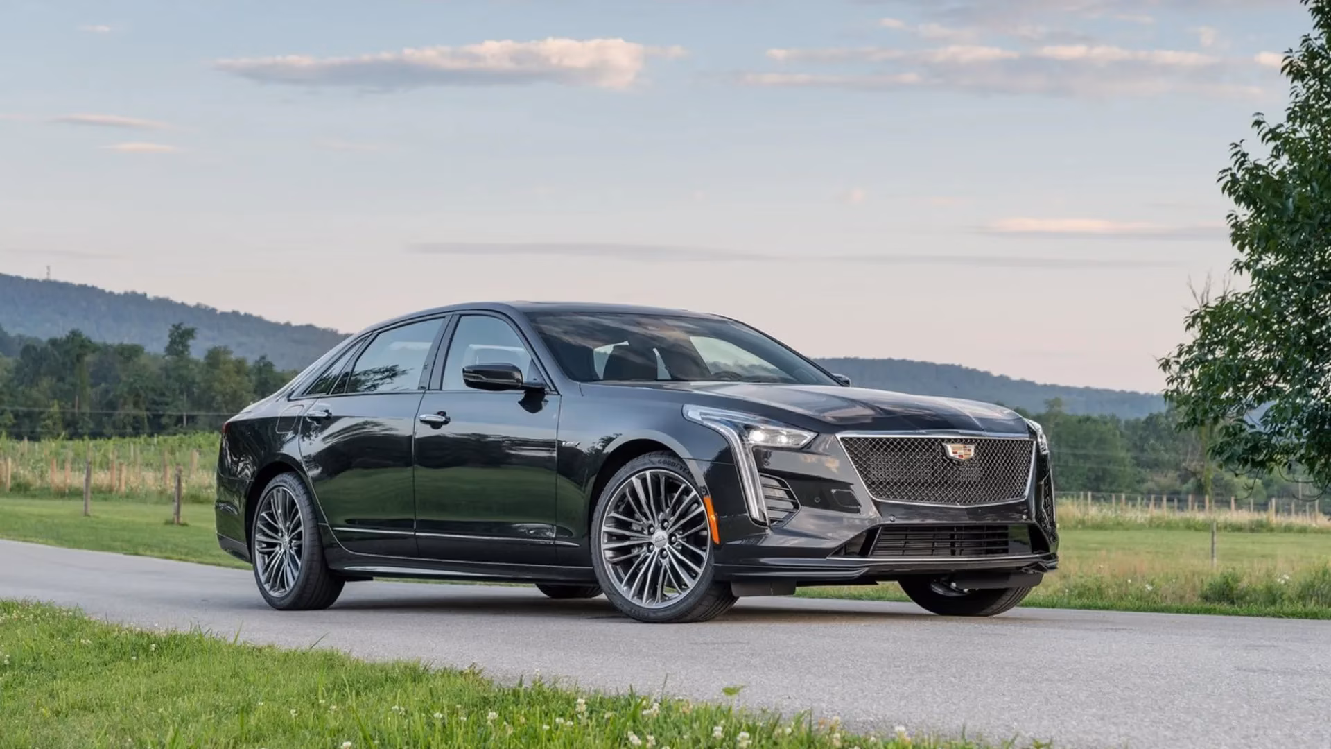 gm-s-epic-blunder-the-tragic-cancellation-of-the-cadillac-ct6-sedan-that-still-haunts-executives-in-2026-image-0