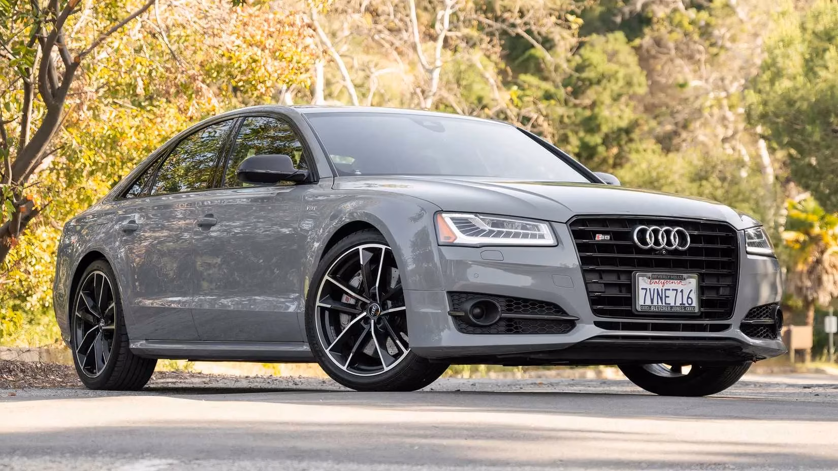 8-used-sedans-faster-than-a-supercar-for-half-the-price-image-3