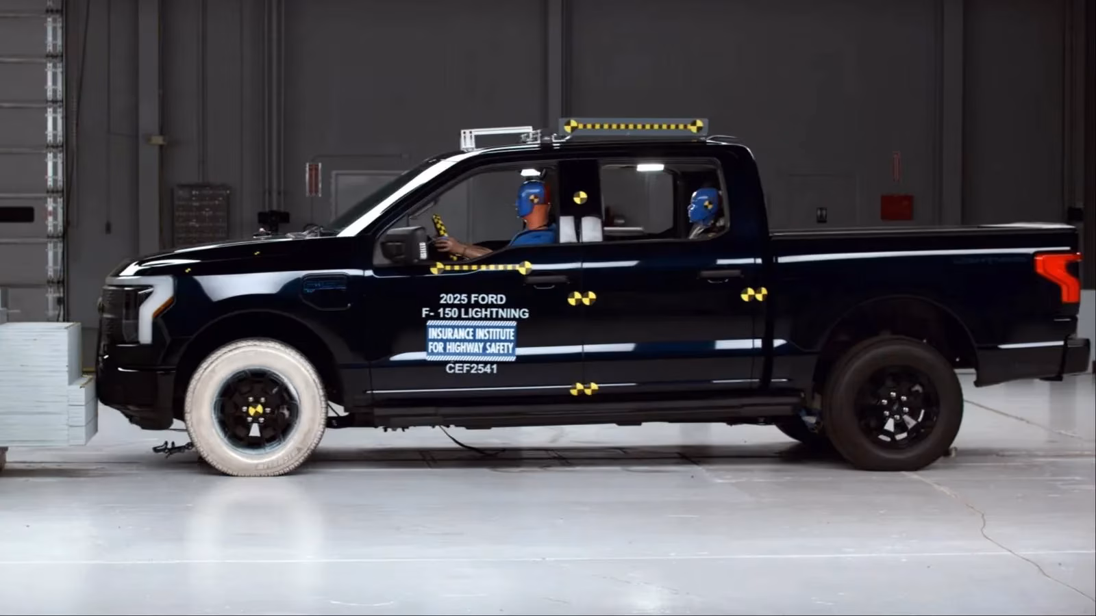 my-2026-ford-f-150-lightning-a-driver-s-fortress-with-a-rear-seat-question-mark-image-0