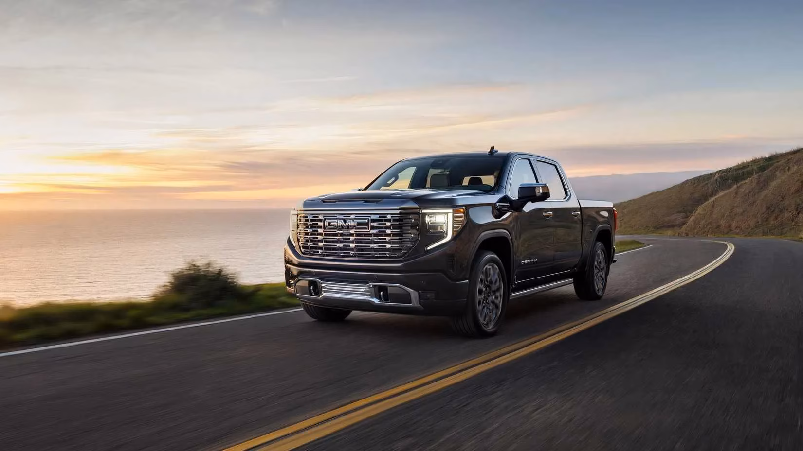10-trucks-hauling-over-10000-pounds-without-sweating-reliability-image-3