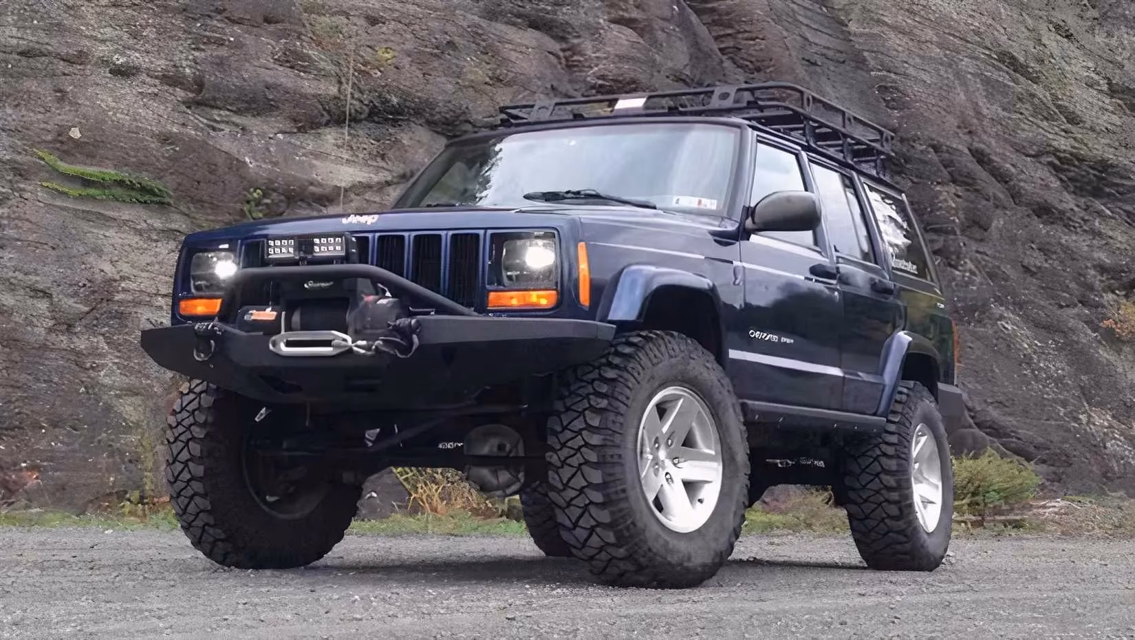 jeep-cherokee-xj-the-indestructible-legend-of-reliability-image-2
