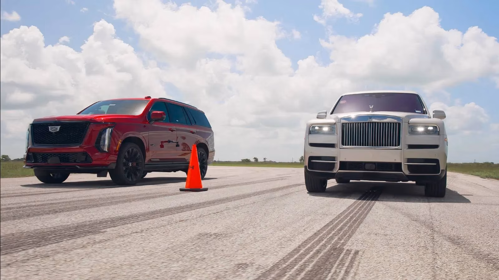 the-unexpected-drag-race-cadillac-escalade-v-vs-rolls-royce-cullinan-at-hennessey-image-0