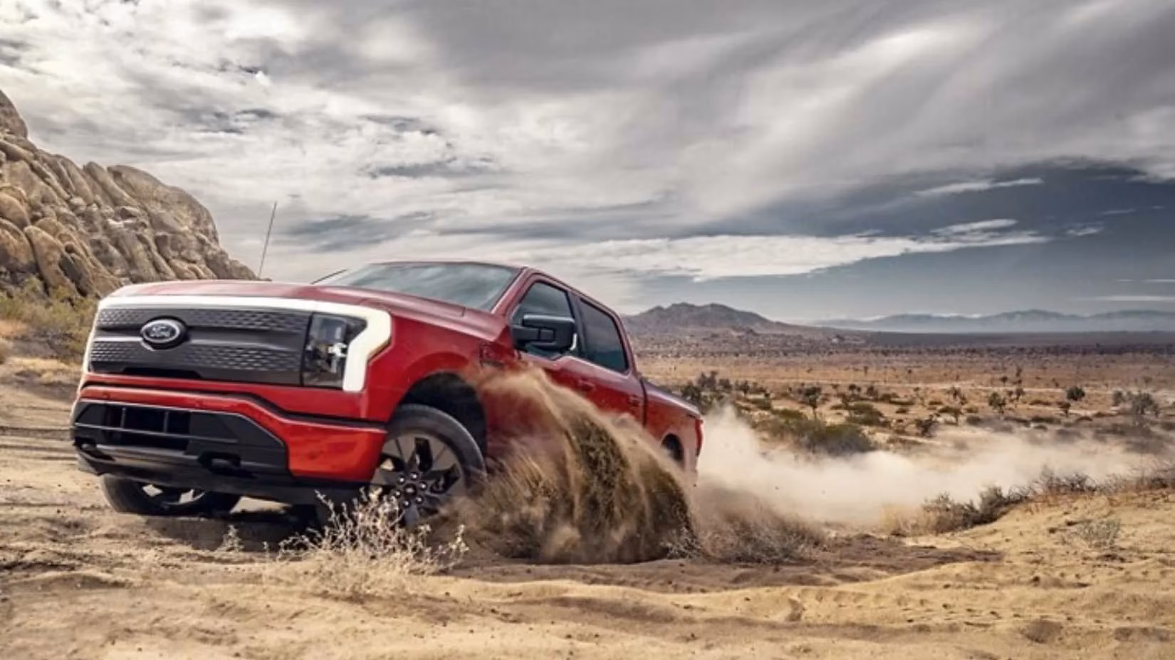 ford-f-150-lightning-leaves-tesla-cybertruck-in-the-rearview-mirror-through-2026-sales-surge-image-1